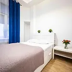 Spacious With 3 Meter Ceilings, Powisle, The Old Town Lejlighed Warszawa