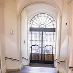 Lejlighed Spacious With 3 Meter Ceilings, Powisle, The Old Town