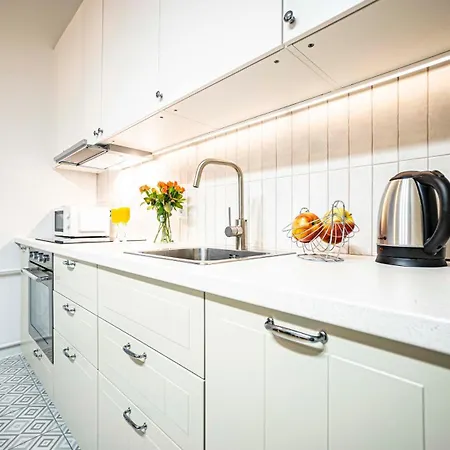 Spacious With 3 Meter Ceilings, Powisle, The Old Town شقة وارسو