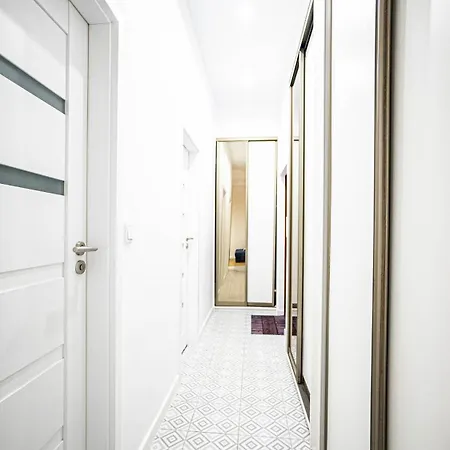 Spacious With 3 Meter Ceilings, Powisle, The Old Town Varşova