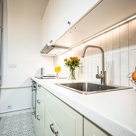 Spacious With 3 Meter Ceilings, Powisle, The Old Town وارسو