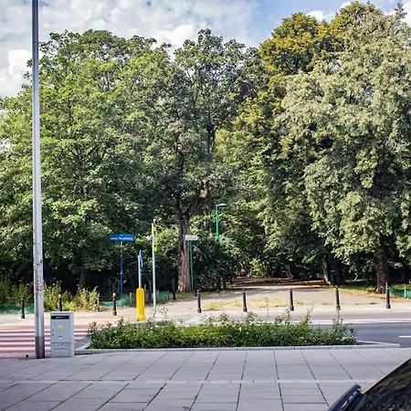 Spacious With 3 Meter Ceilings, Powisle, The Old Town وارسو