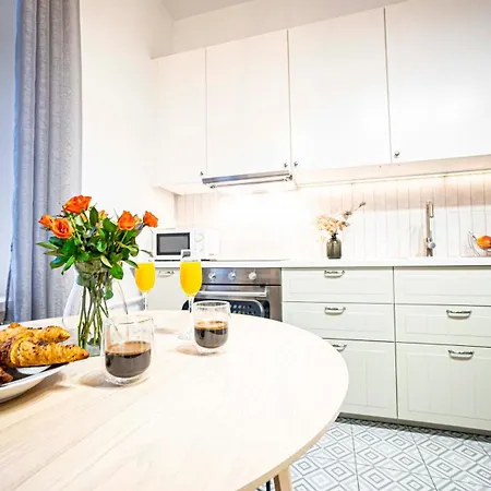 Spacious With 3 Meter Ceilings, Powisle, The Old Town * Warschau