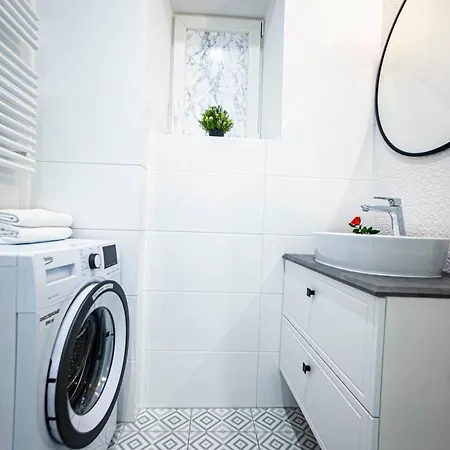 Spacious With 3 Meter Ceilings, Powisle, The Old Town * Warschau